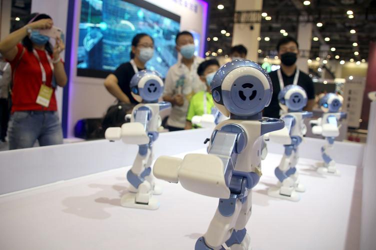 智汇姑苏，赋能未来——全球人工智能产品应用博览会苏州开幕暨人工智能应用软件开发新纪元的启幕